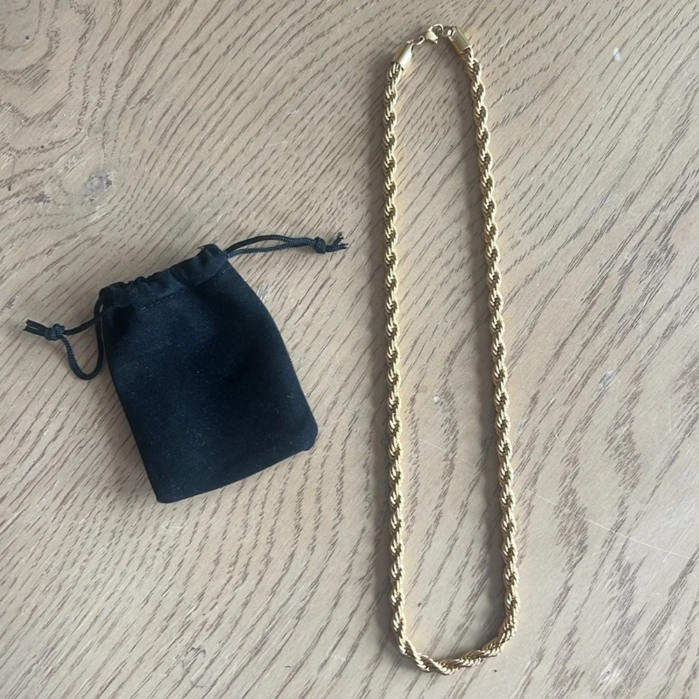 N/A 22 mens